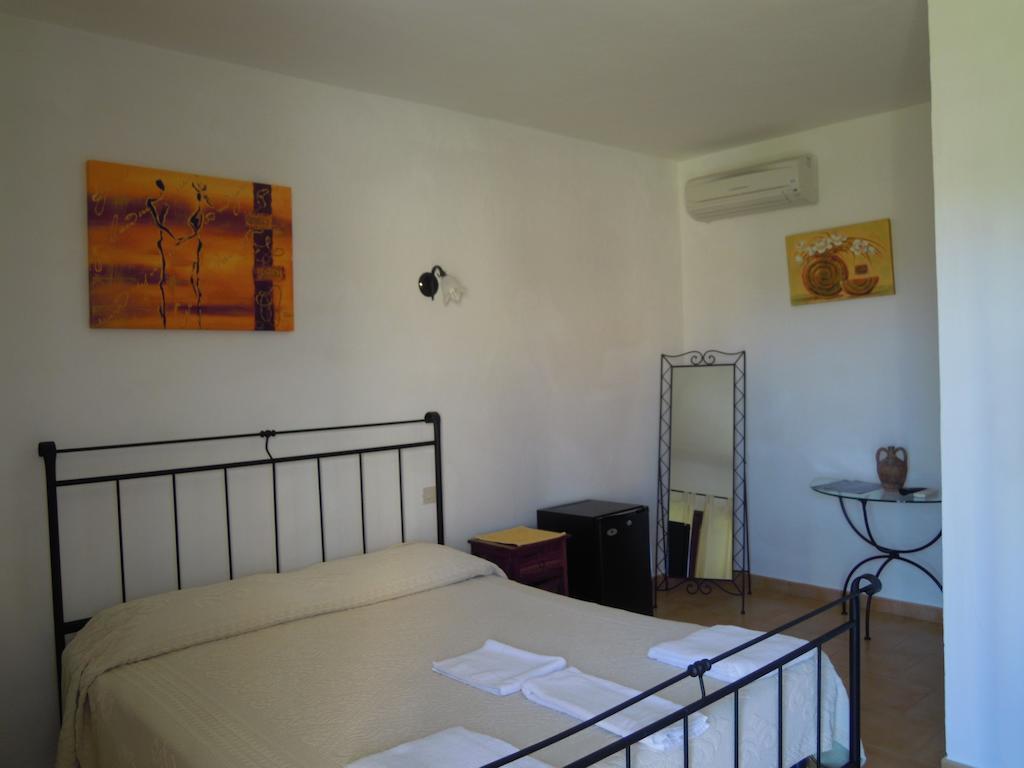Agriturismo Candela Arzachena Ruang foto