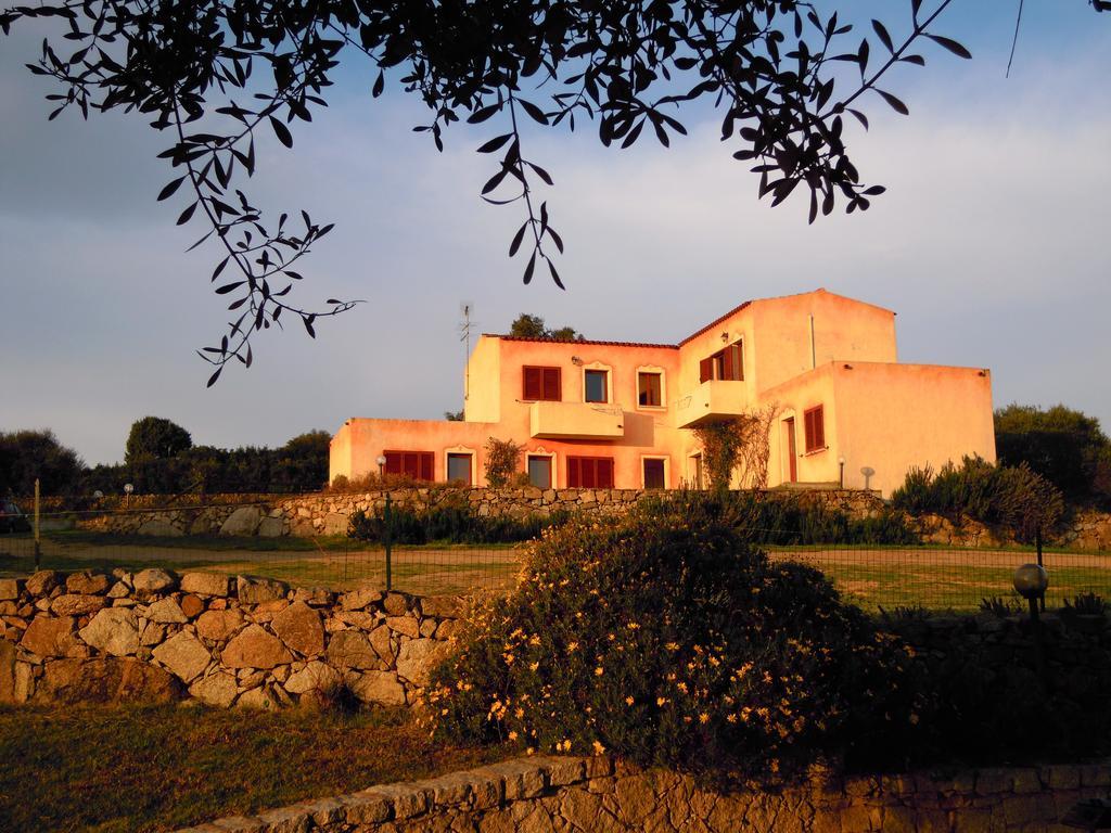 Agriturismo Candela Arzachena Bagian luar foto